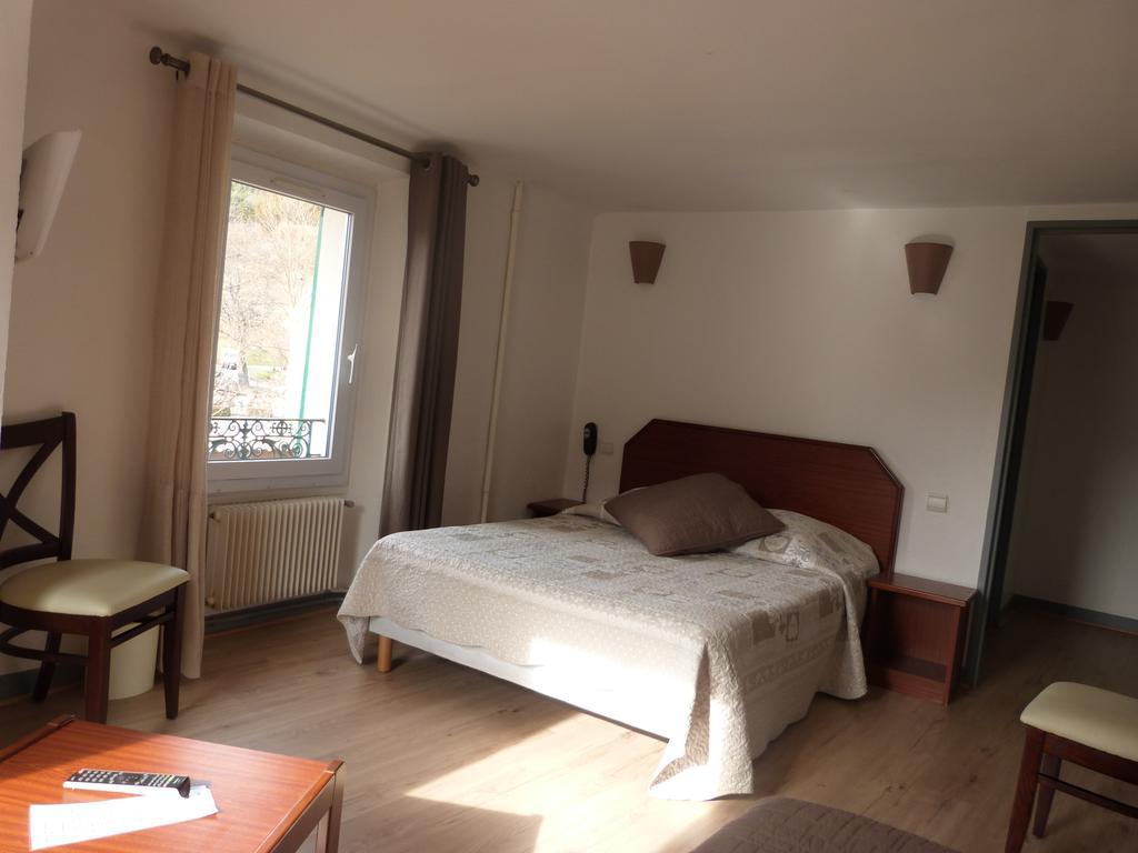 La Bastide  Hotel Restaurant Le Lachens מראה חיצוני תמונה